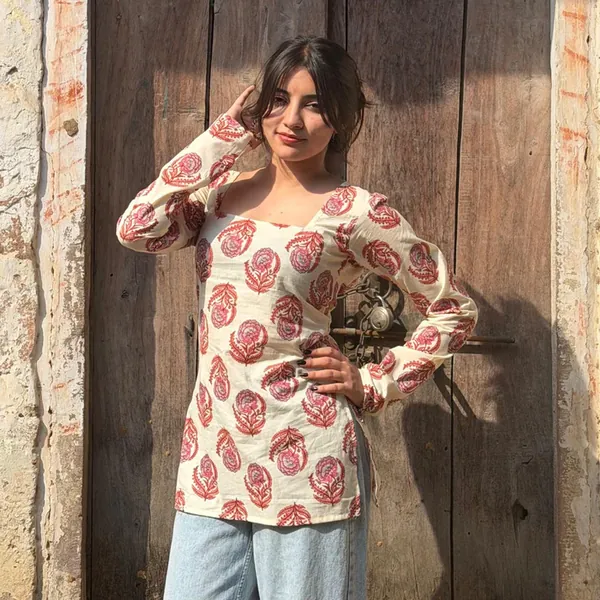 Wholesale kurtis in assorted prints and fabrics